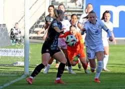 FC Carl Zeiss Jena Frauen Gegen FC Bayern Muenchen 05052025 13